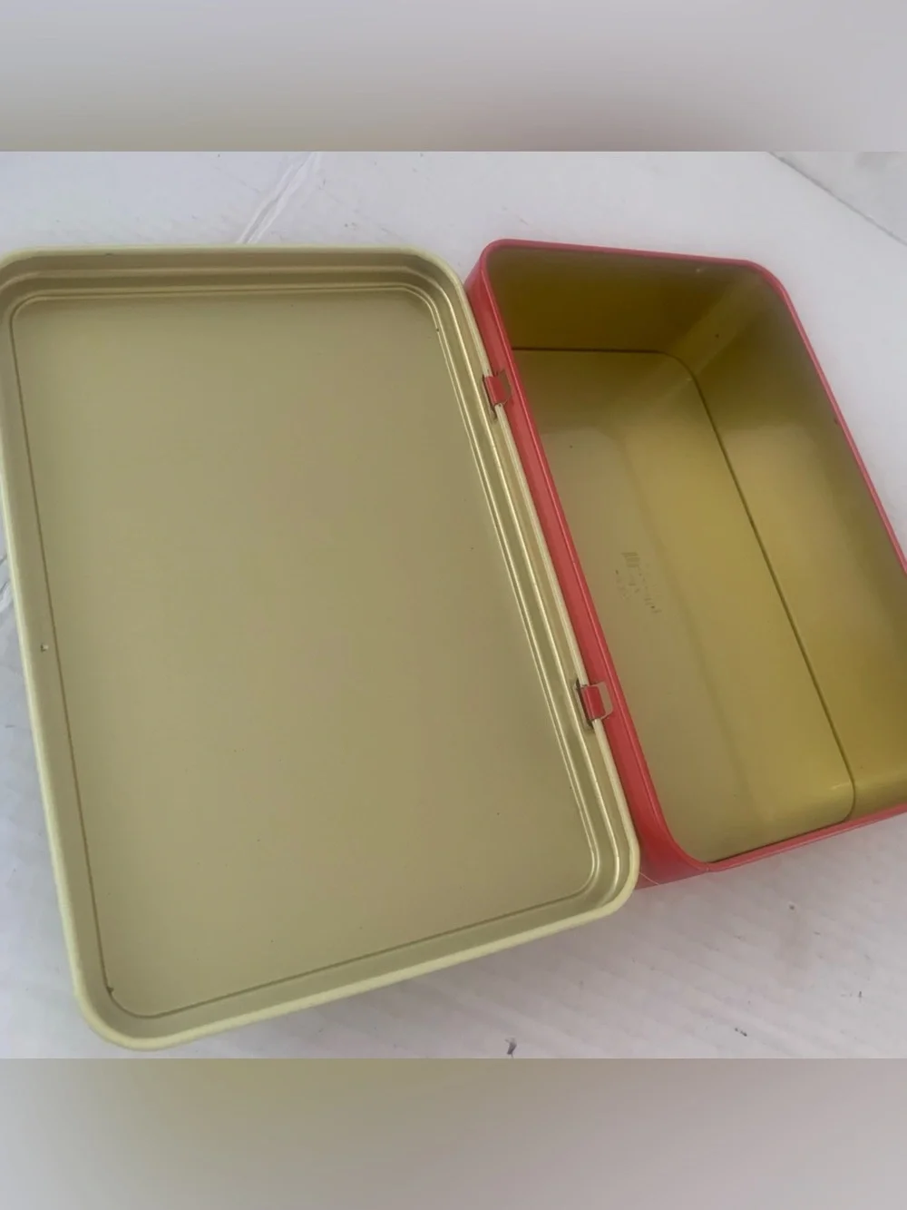 Vintage Peches Gouramand French Pastry Biscuit Chocolats Tin French Cafe's